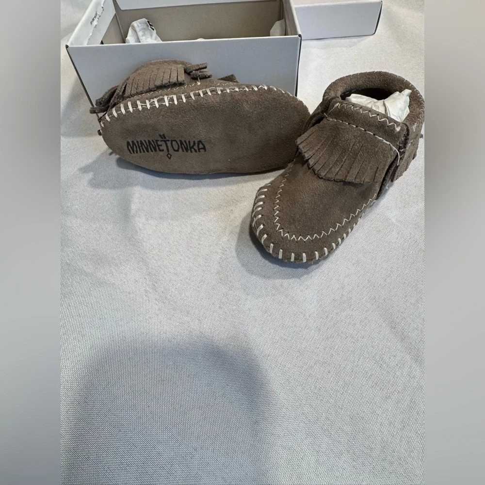 Minnetonka Tan Fringe Kids Moccasins